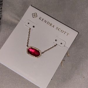 Kendra Scott necklace